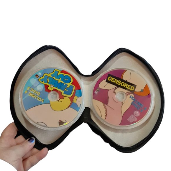 Family Guy DVD Set Freakin Sweet Party Pack w/ Stewie Zip Case READ - Picture 8 of 13